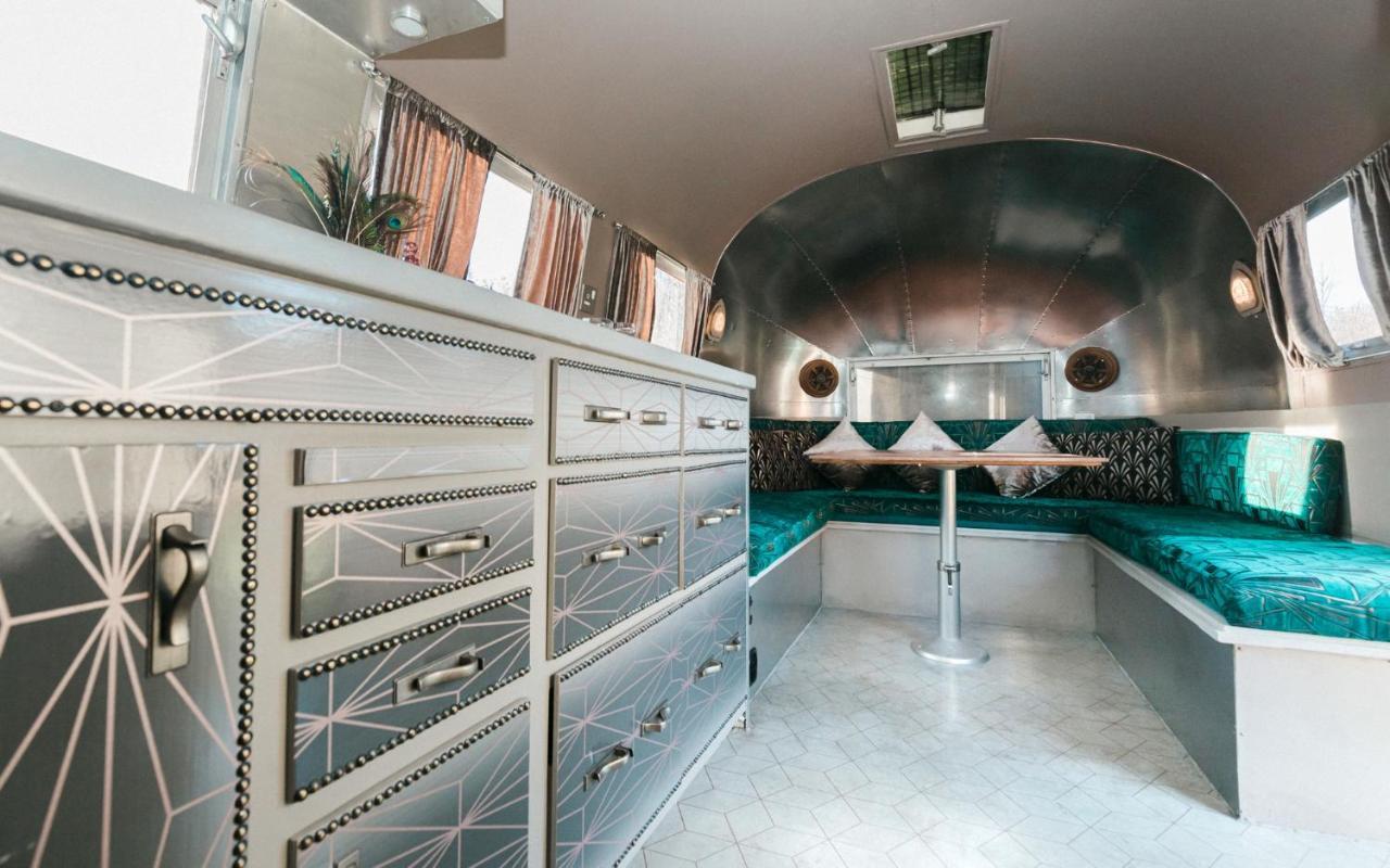 Silver Airstream Glamping & Rental Chichester Exterior foto