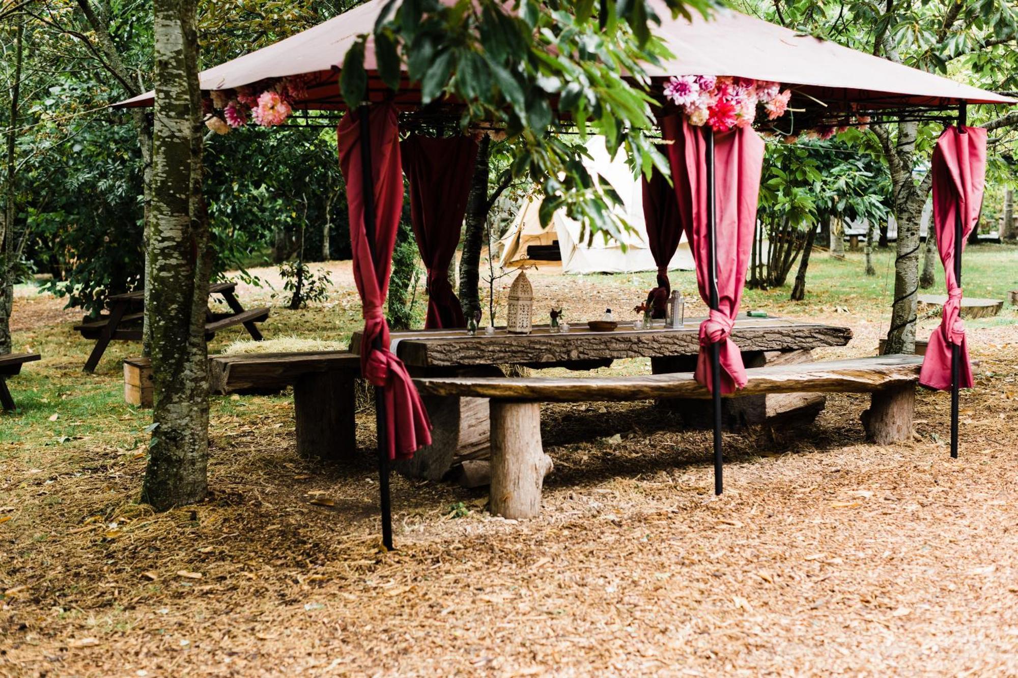 Silver Airstream Glamping & Rental Chichester Exterior foto
